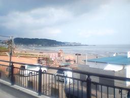 ���q����