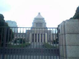 �N���b�N����ƁA�܂��ƎB�e�ɂ�鉴�������܂�